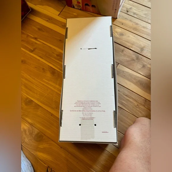 McKenna American Girl 18"~McKenna ~
EMPTY BOX ONLY Storage Gift AG Box 19"x8"x6” - Picture 3 of 3